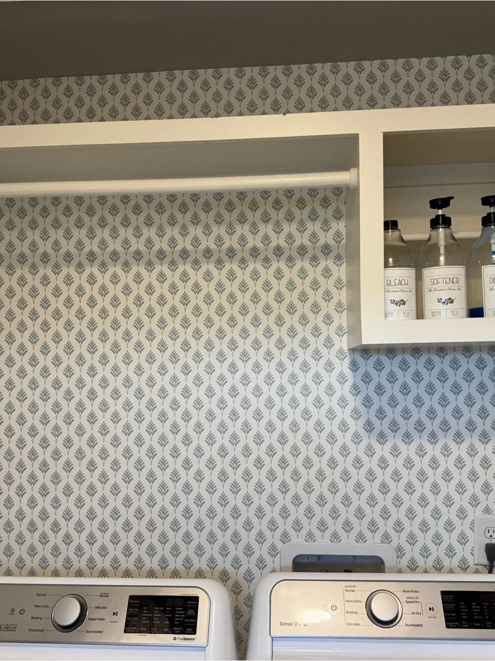 York French Scallop Wallpaper Rolls - Light Sage on White X2 Double Rolls
